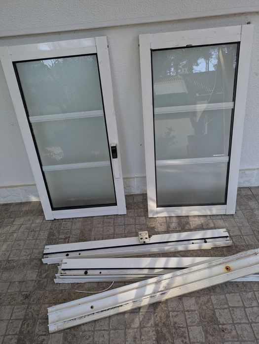 Janela em alumínio com aro