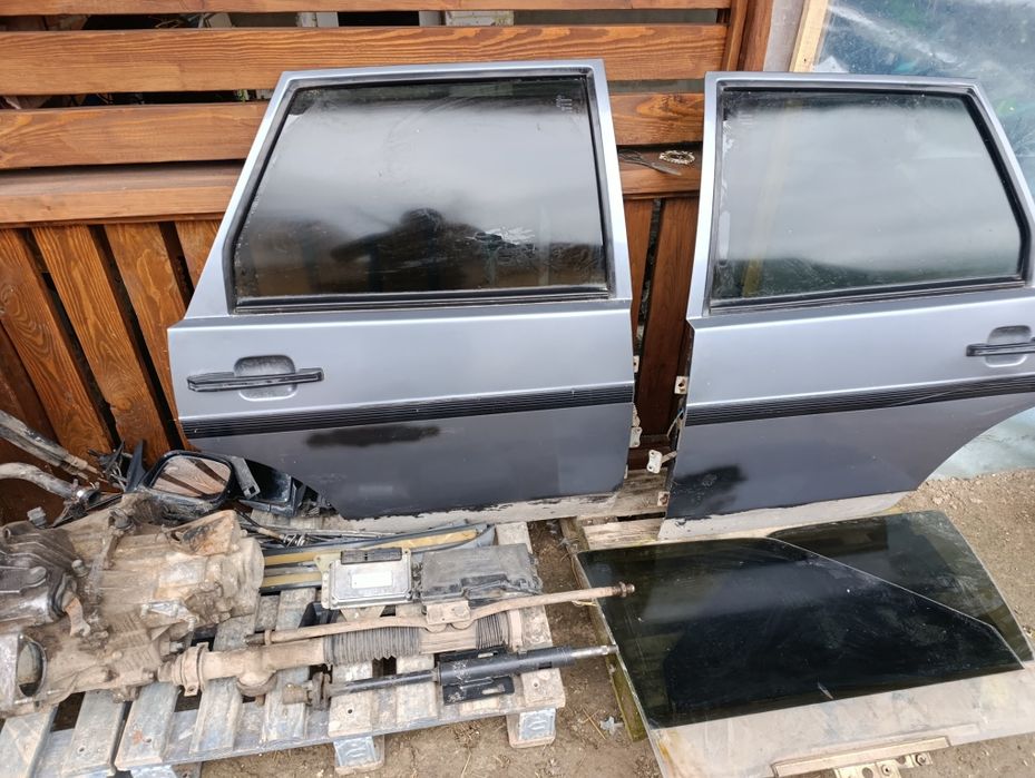 Двері задні взборі ваз 2109.