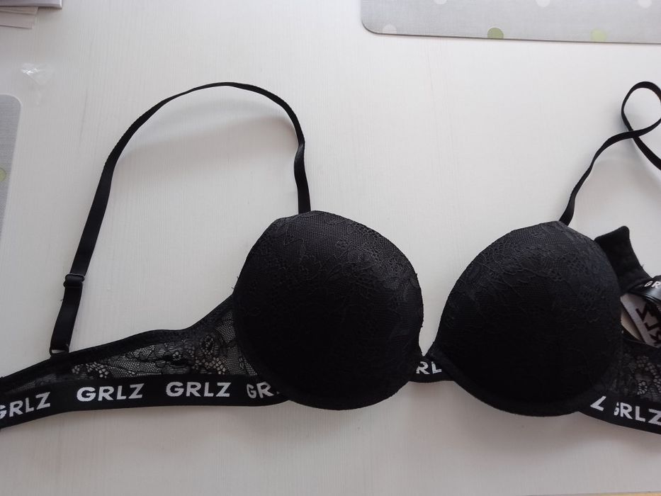 Nowy stanik 80b czarny