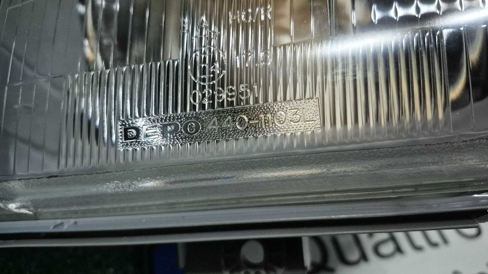 Otica Farol Esquerdo Mercedes W124 C124 S124 A124 1984 a 1993 Ref. 440-1103L-LD-E NOVO DEPO C/DANO