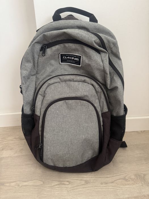 Mochila Dakine Cinza