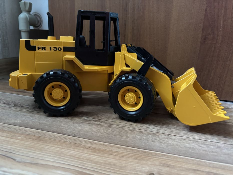 Екскаватор Bruder