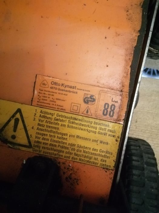 Wertykulator aerator