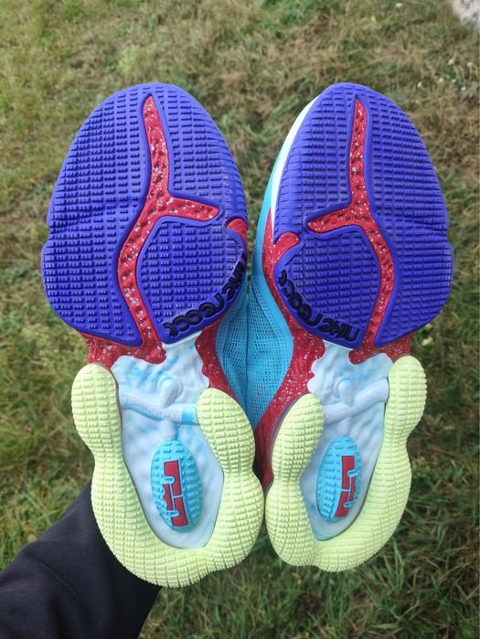 Кросівки баскетбольні, для баскетболу Nike LeBron 19