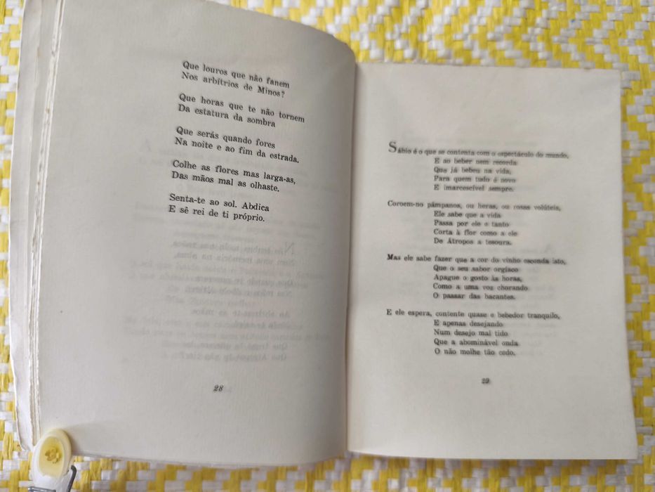 ODES – Ricardo Reis