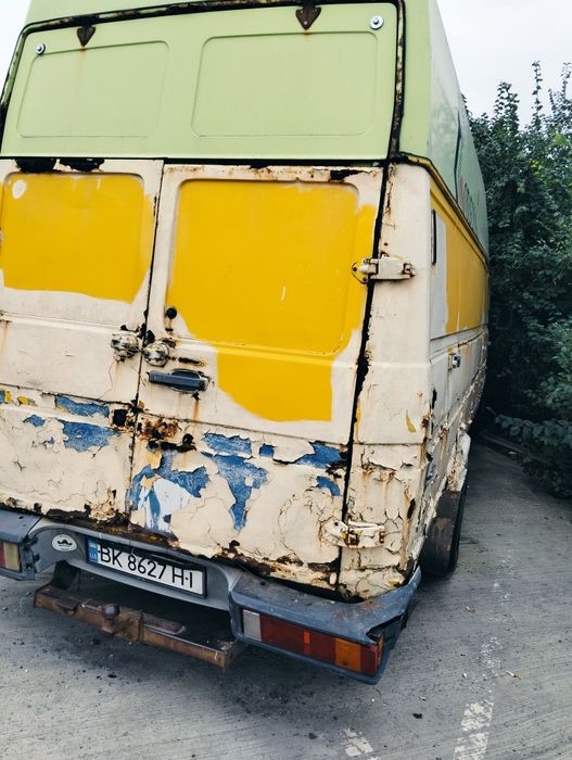Автомобіль Івеко