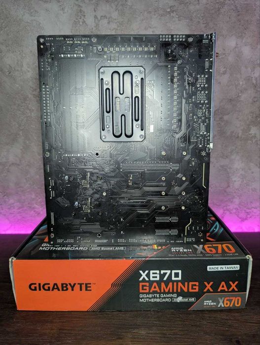 Gigabyte X670 Gaming X AX (AM5) 7000-8000-9000 Серія AMD