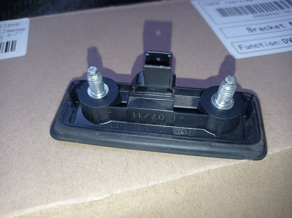 Кнопка ручка відкривання багажника