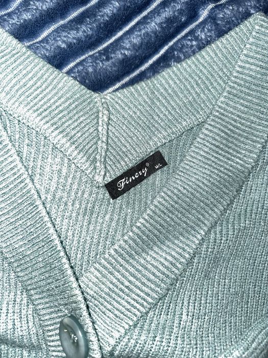 Кардиган зелений на ґудзиках