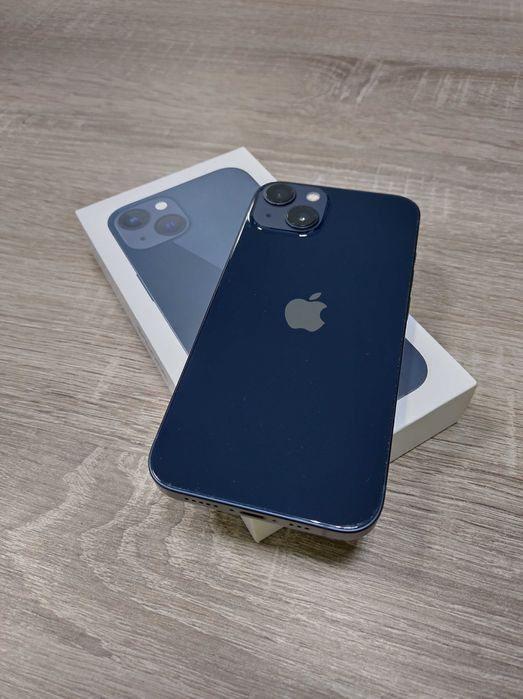 В дуже хорошому стані телефон Apple iPhone 13 на 128Gb