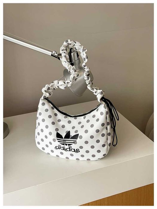 Жіноча сумка ADIDAS LEOPARD SMALL SHOULDER BAG / Сумка Адідас через плече з принтом горошок / жіноча біла сумочка Адидас