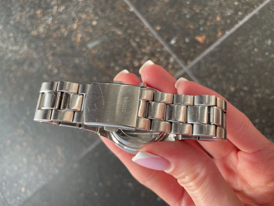 Годинник жіночий Guess