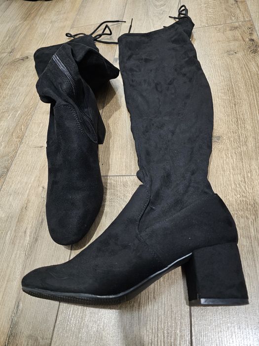 Zamszowe kozaki r. 39