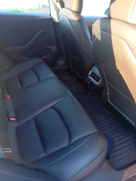 Tesla Model 3 2021 SR+