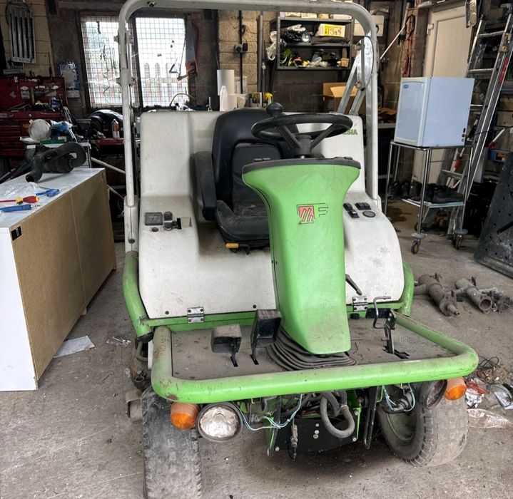 Etesia 124 kosisko