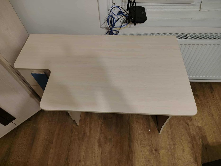 Продається письмовий ( комп"ютерний ) стіл