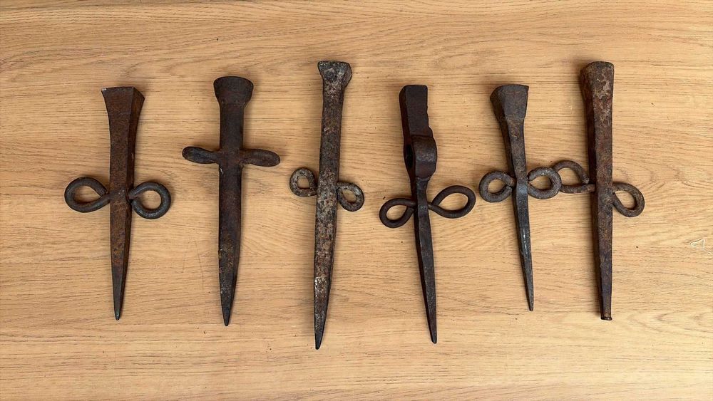 Ferramentas antigas para afiar as gadanas e outras ferramentas de lamina,