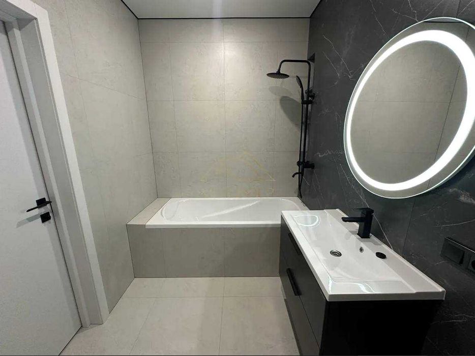 Продаж Будинок/Таунхаус 120 м2 з Сучасним ремонтом і власним подвір'ям