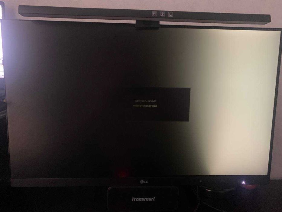 Монітор LG 27BK750Y-B IPS 27 – на запчастини або ремонт