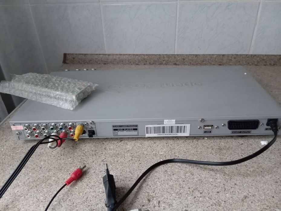 Продам DVD майже новий