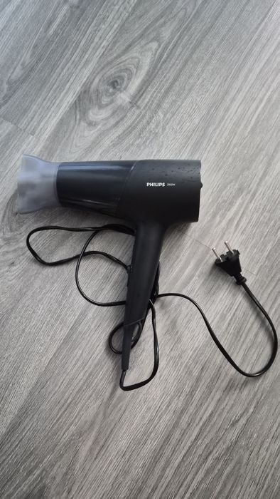 Фен Philips 3000 series потужністю 2100 Вт