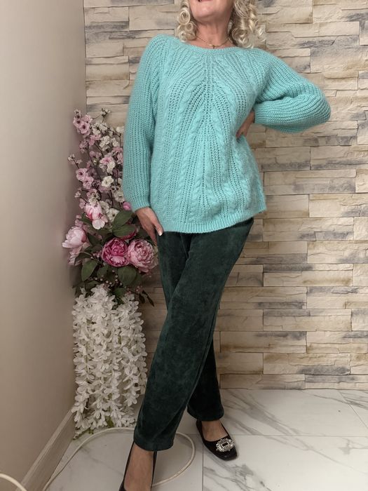 Sweter warkocze mietowy .