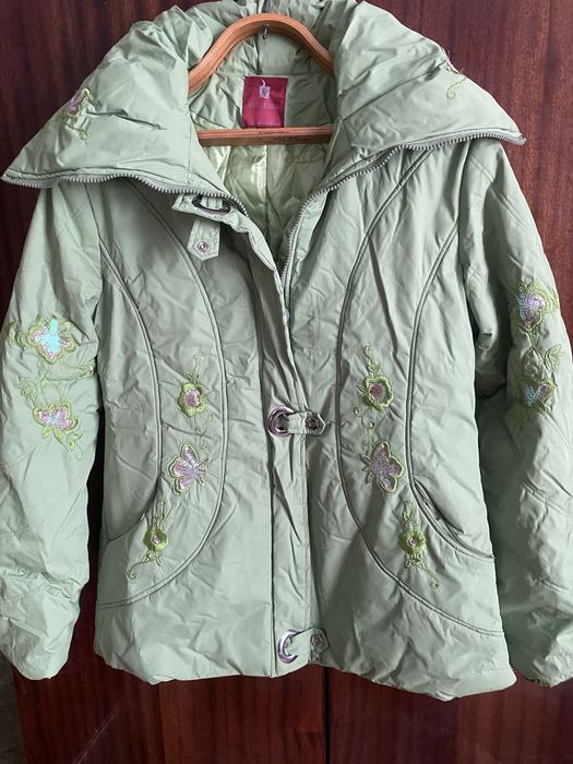 Куртка жіноча.