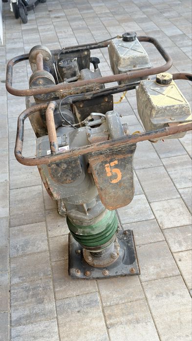 2 szt Skoczki Wvacker