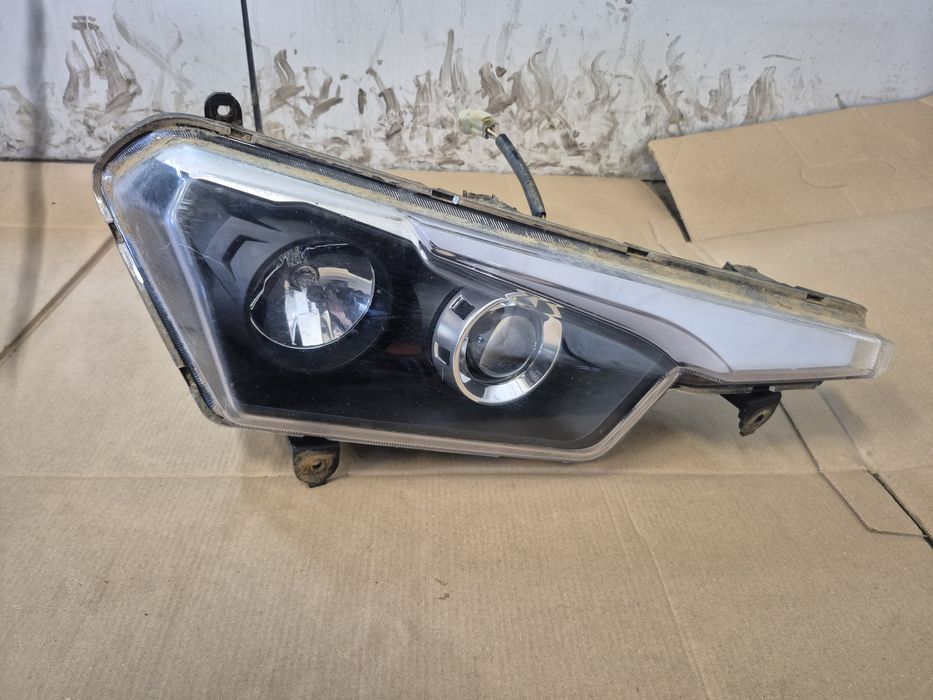 Lampa przód prawa kymco mxu 550 700