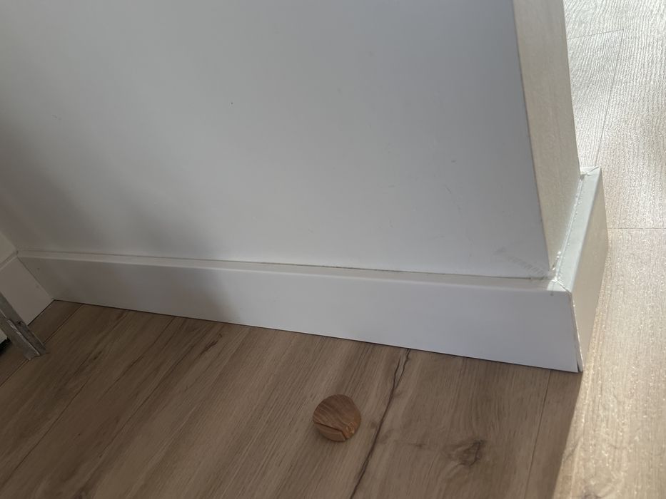 Rodapé de PVC Artens H20 – 100x220 cm – Branco (15 peças novas)