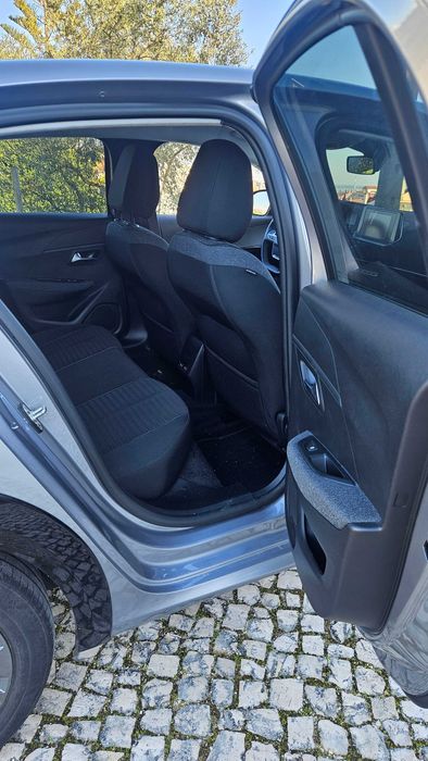 Peugeot e208 de 2023