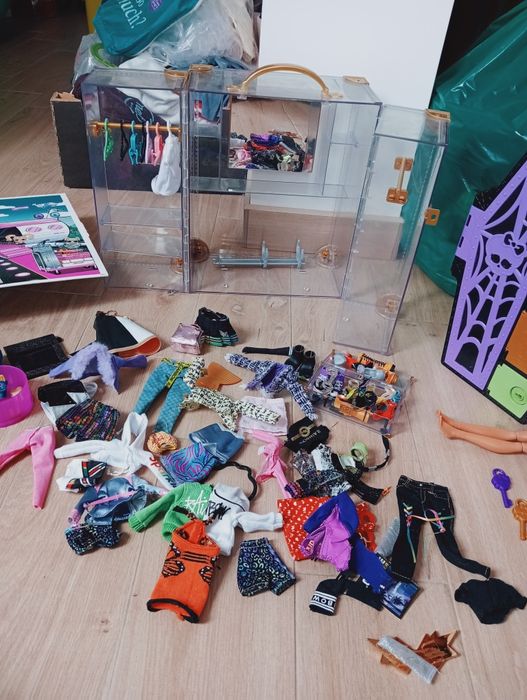 Lol monster high szafa trumienka lotnisko