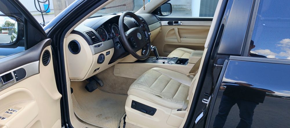 Продам машину Volkwagen 2.5 TD