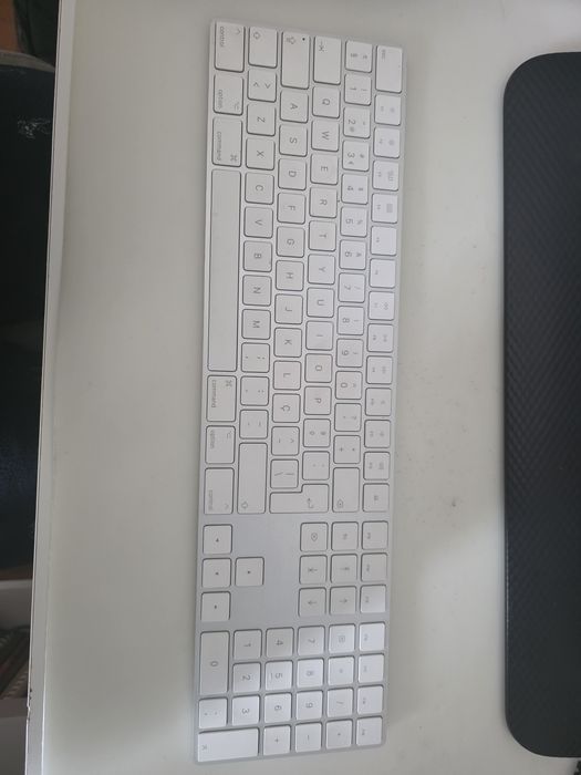 Teclado Apple A1843