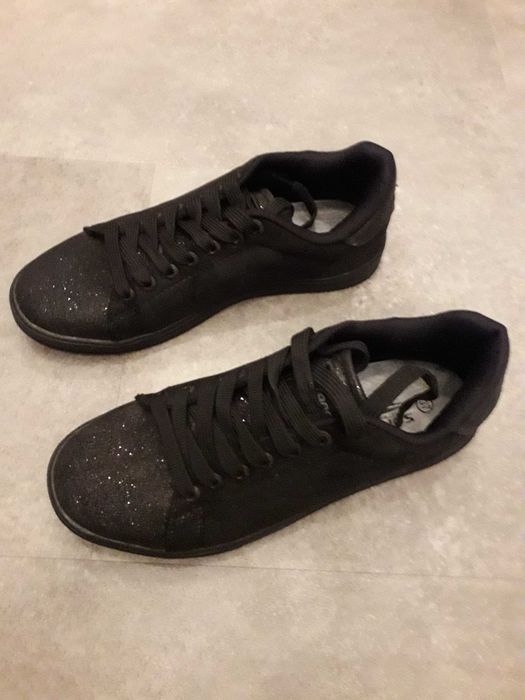 Buty sportowe Sprandi roz.37, czarne z elementami brokatowymi
