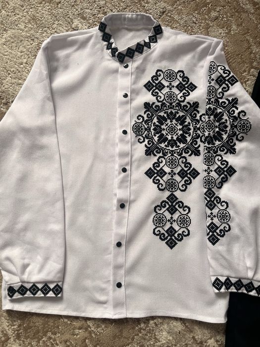 Вишита сорочка та класичні штани на 10років