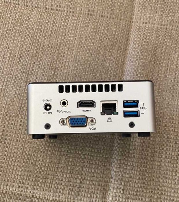 Vendo Barebone NUC NUC5CPYH - Celeron N3050, 4GB, 320GB HDD