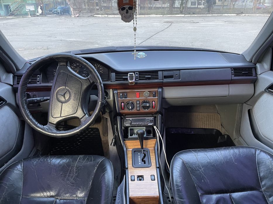 Мерседес 124 3.0 дизел