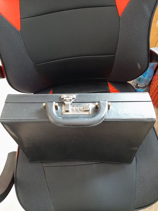 Moda/torby i torebki/ aktówki