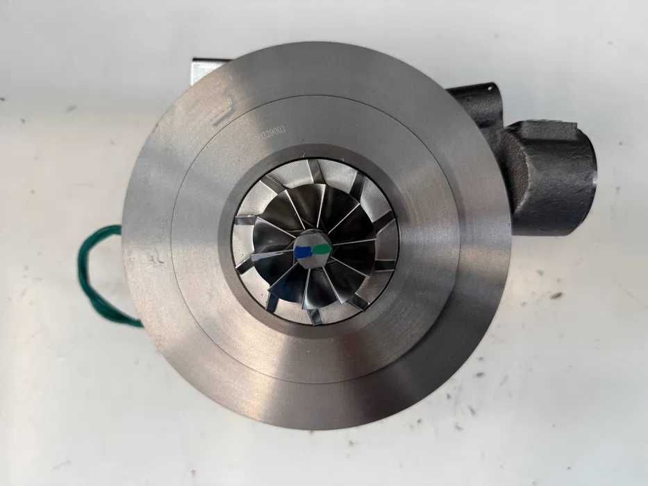 Turbosprężarka JOHN DEERE 7R,8R,8RT,8RX DZ112224  DZ120180