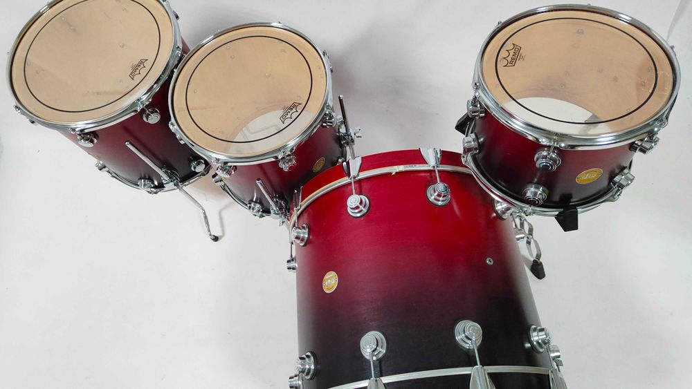 DW Collectors Satin Cherry Black Fade kolekcjonerski -22,12,14,16"