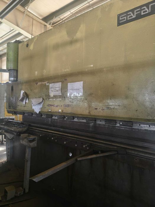Prasa krawędziowa hydrauliczna SAFAN CNCK 300 × 4300 – 300 ton – 4,3 m – 1980 r.