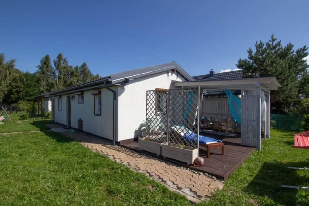 Sprzedam dom mieszkalno-letniskowy oraz dom letniskowy 3km od morza.