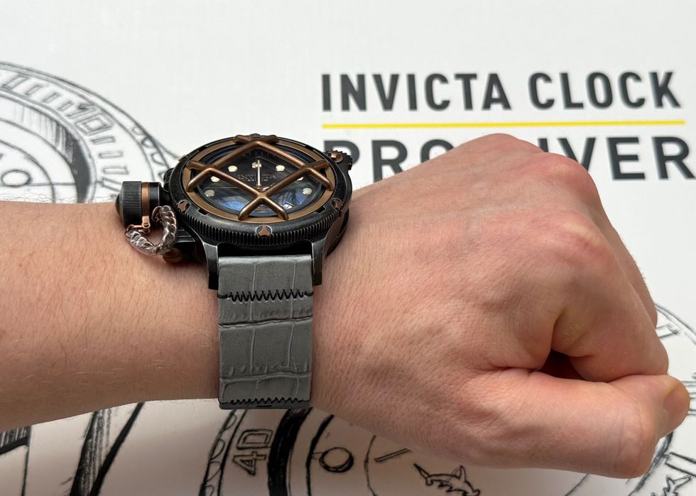 Invicta 17476 Diver Nautilus 52 mm. Swiss Made Automatic 1000 MT.