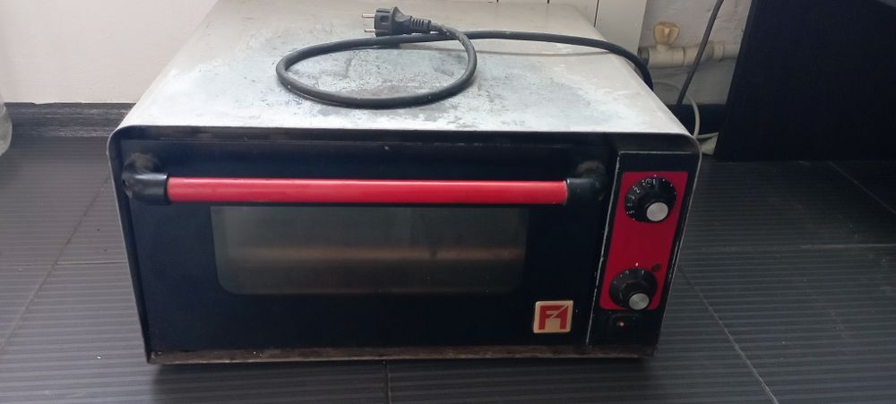 Электропечь для пиццы