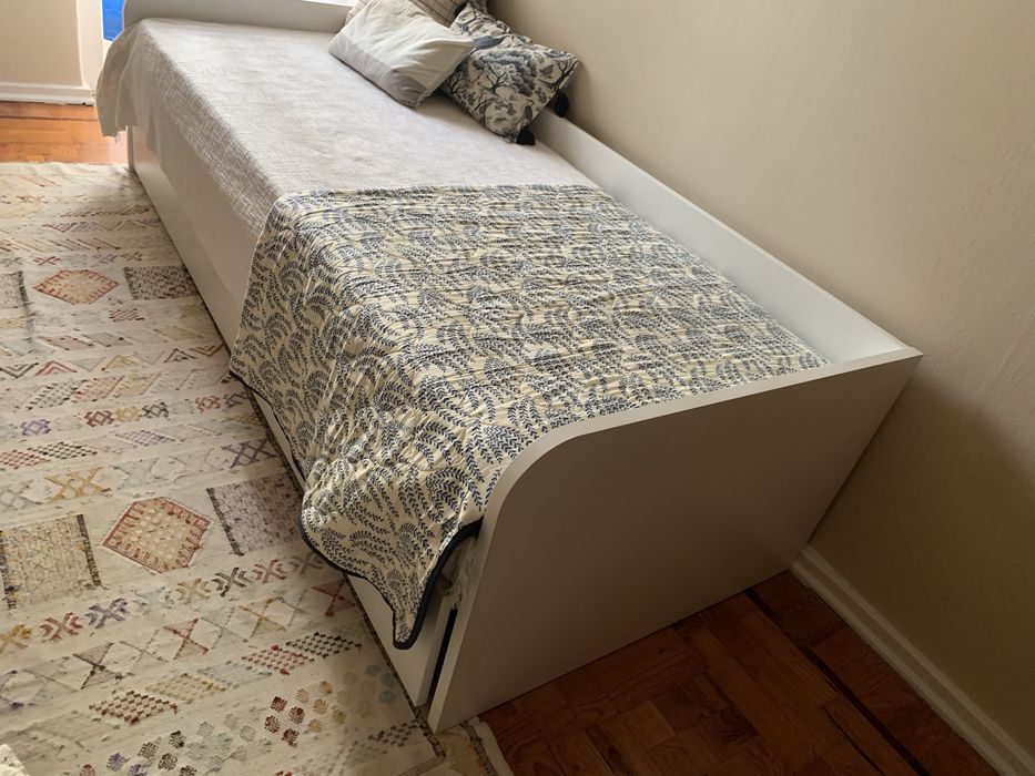 Cama gaveta em optimo estado!
