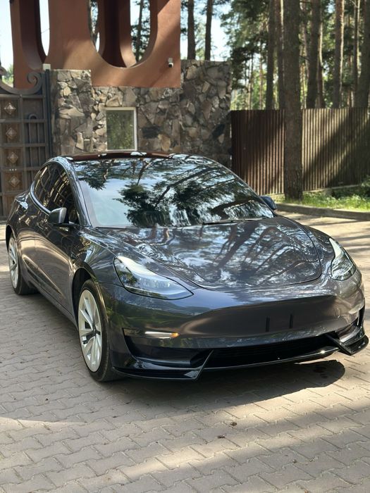 Tesla Model 3 long range
