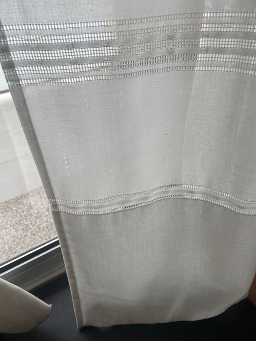 Cortinas e varão de excelente qualidade