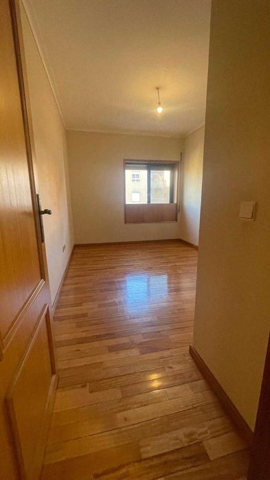 Apartamento T1 Lamaçães, Makro