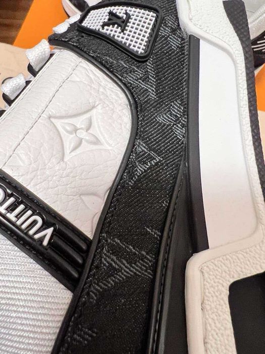 Louis Vuitton LV Trainer White Black r.41